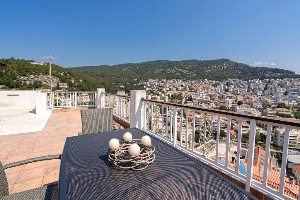 Finas Penthouse,Private Terrace,Great View,Mins From Sea Daire Kavala Dış mekan fotoğraf